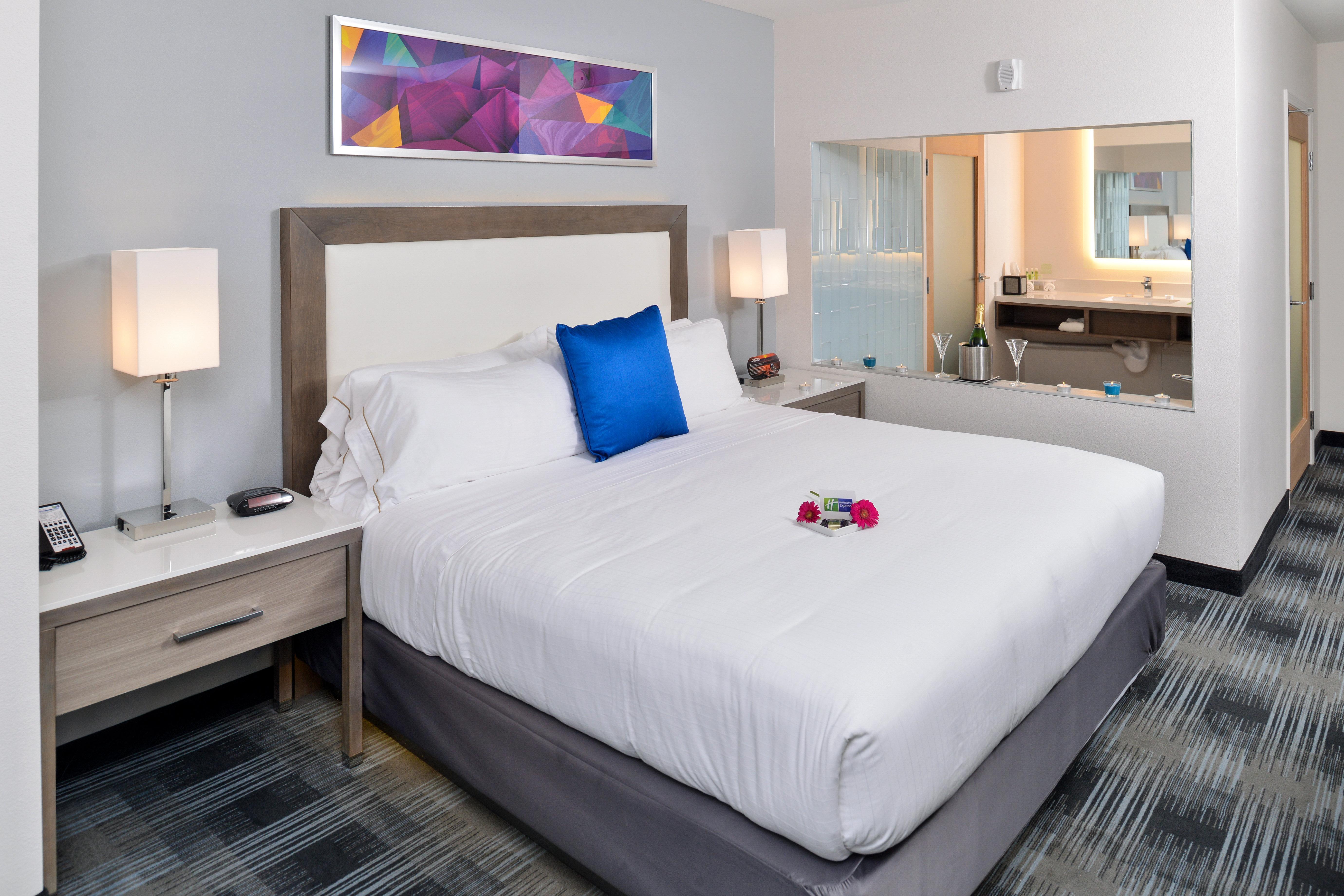 Holiday Inn Express & Suites San Diego - Mission Valley, An Ihg Hotel المظهر الخارجي الصورة