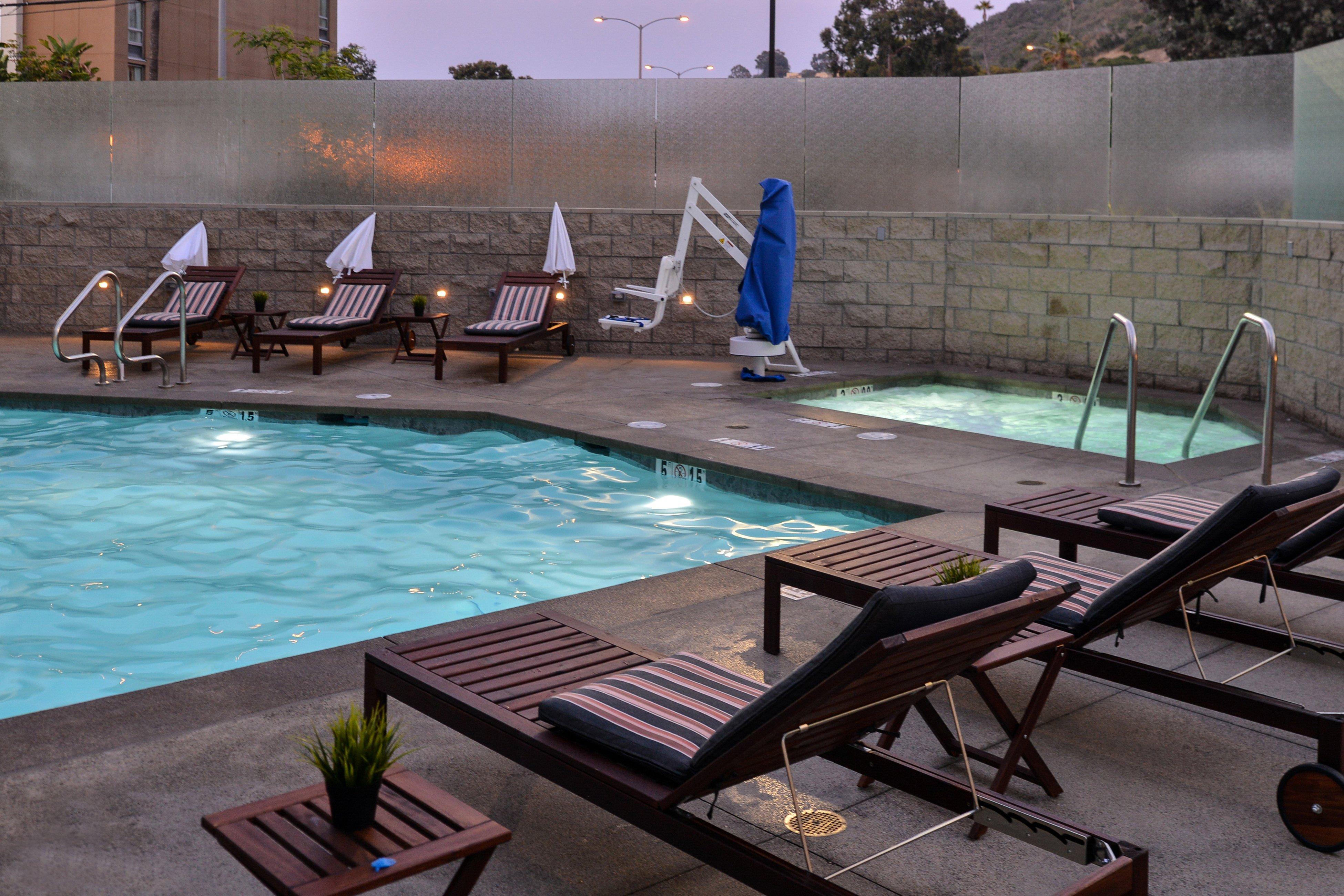 Holiday Inn Express & Suites San Diego - Mission Valley, An Ihg Hotel المظهر الخارجي الصورة